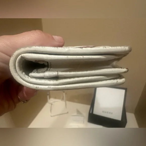 Gucci GG Marmont Sherry Leather Quilted BifoldWallet White